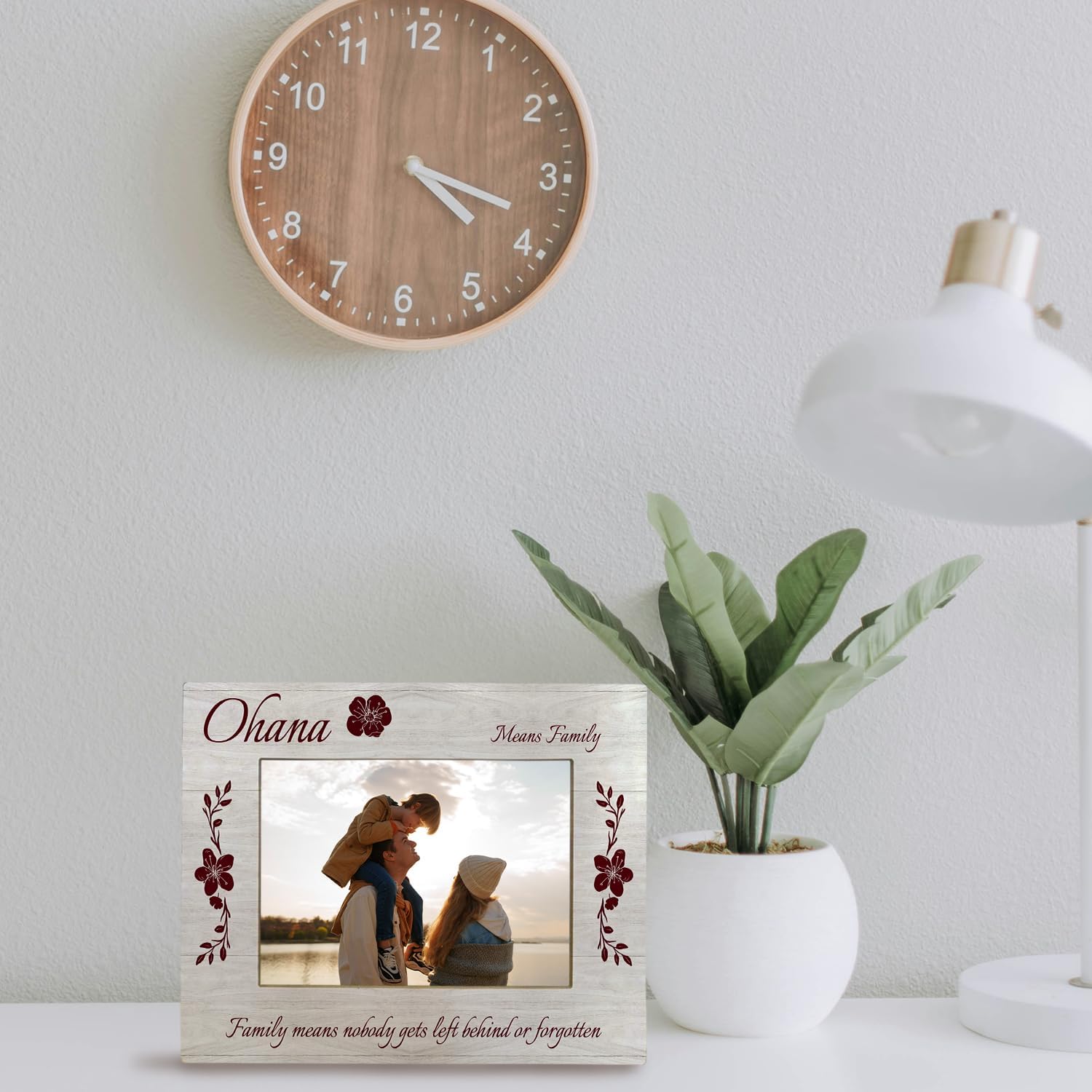 Family Picture Frame 5x7 Inch,Hawaii Family Wooden Photo Frame,Hawaii Family's Reunion Gift,Gift For Mom Dad Grandma Grandpa,Hawaiian Gifts,Housewarming Gifts